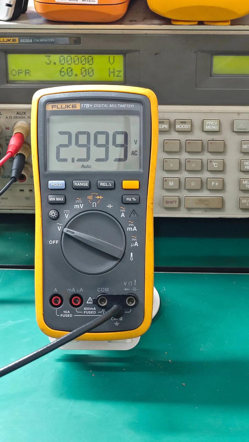 维修校准fluke17b+#专业维修 #测量仪器 #仪器仪表